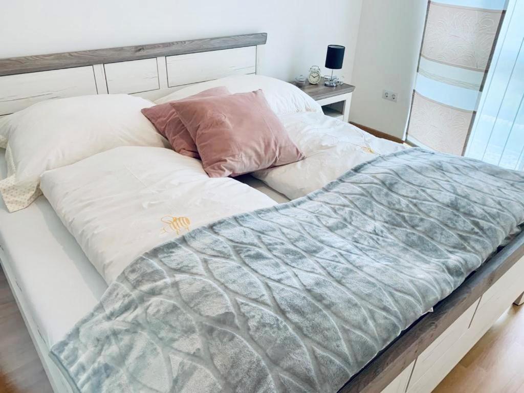 Gaestetraum Mit Wunderschoenem Ausblick Und Garten Apartman Muhldorf Bei Feldbach Kültér fotó
