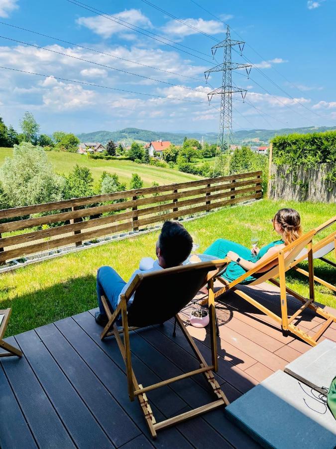 Gaestetraum Mit Wunderschoenem Ausblick Und Garten Apartman Muhldorf Bei Feldbach Kültér fotó