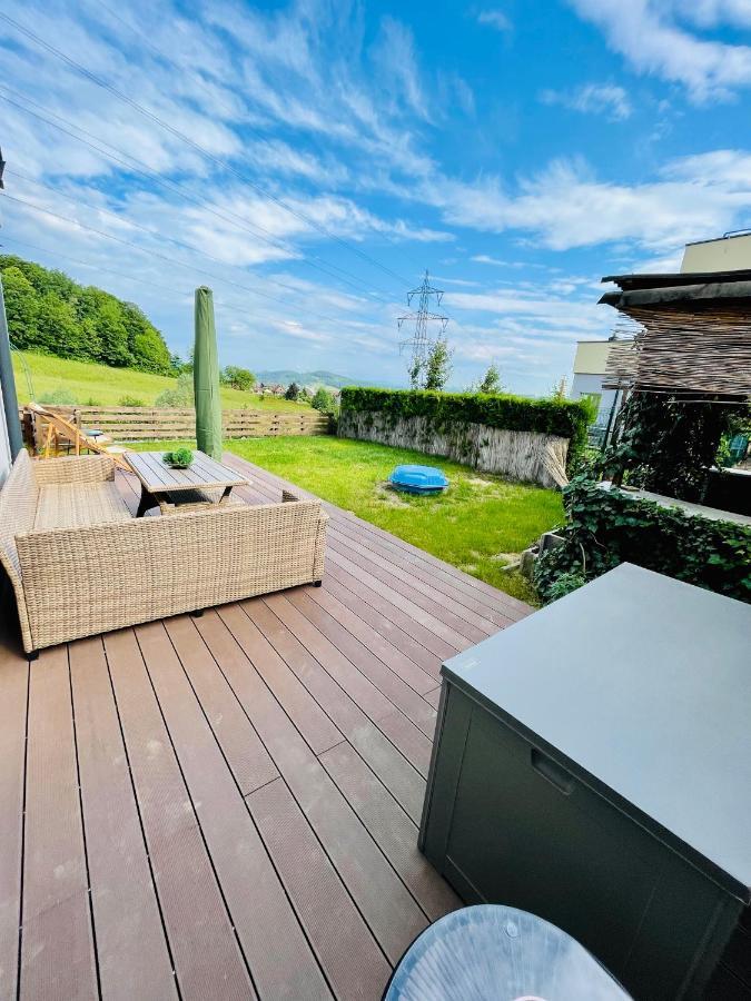 Gaestetraum Mit Wunderschoenem Ausblick Und Garten Apartman Muhldorf Bei Feldbach Kültér fotó