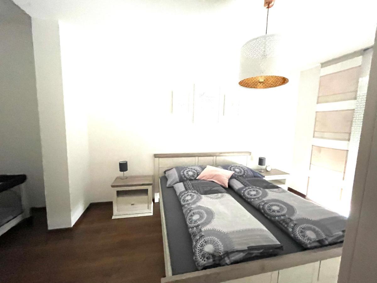 Gaestetraum Mit Wunderschoenem Ausblick Und Garten Apartman Muhldorf Bei Feldbach Kültér fotó